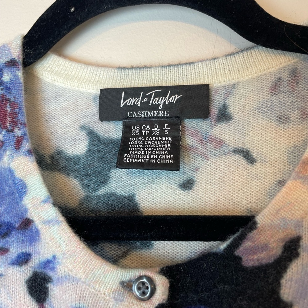 Lord & Taylor Luxury Women’s Floral Cardigan Cashmere Gramacore Cottage Size XS - Picture 2 of 9